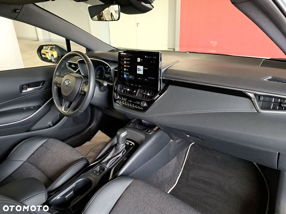 Toyota Corolla 1.8 Hybrid Style - 17