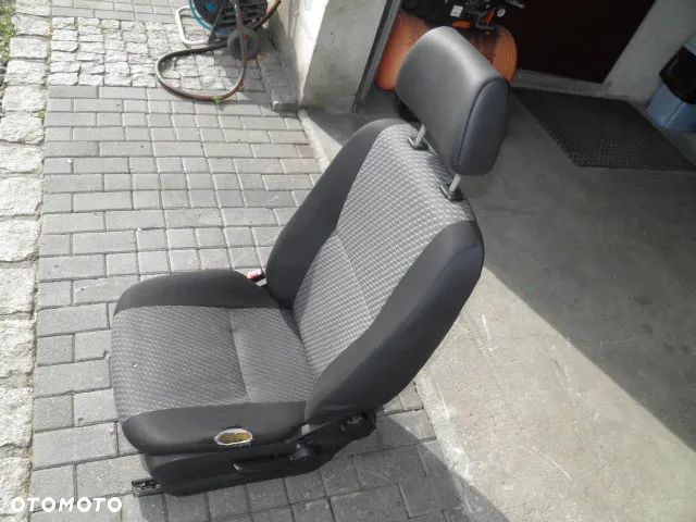 FOTEL VW CRAFTER SPRINTER 906 - 11