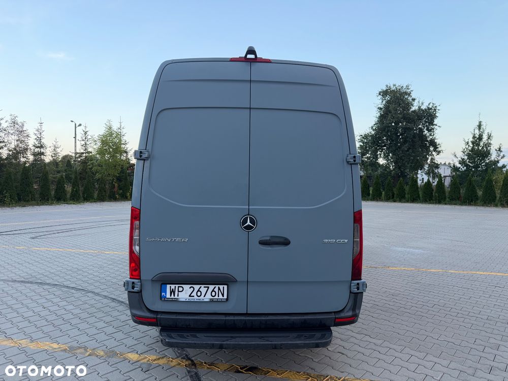 Mercedes-Benz Sprinter 319 CDI - 7