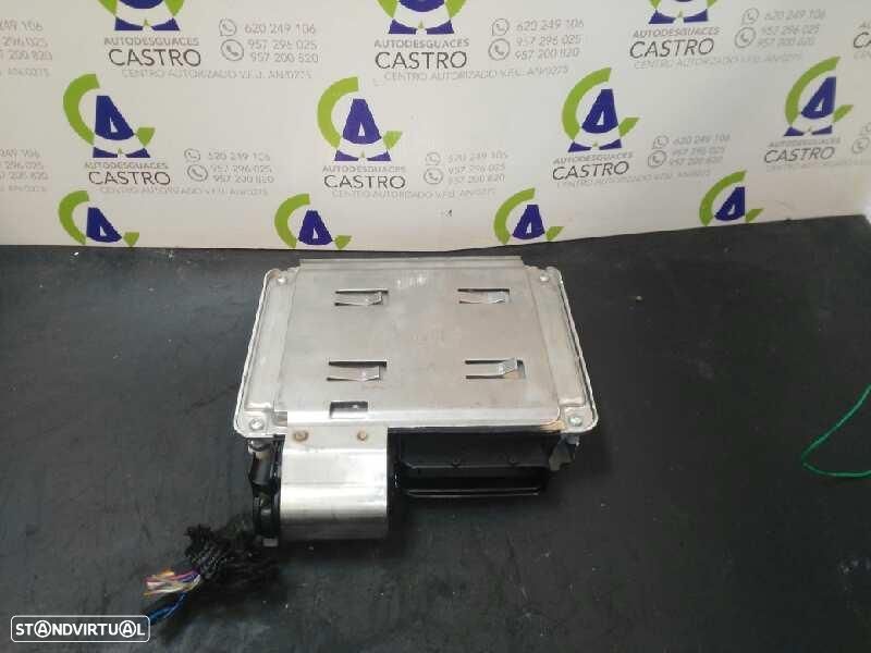 CENTRALINA DO MOTOR UCE AUDI A4 AVANT 8E - 1