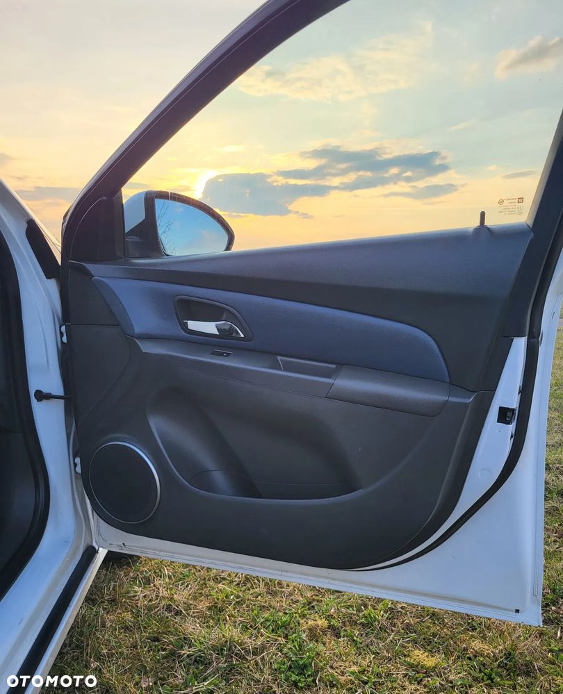 Chevrolet Cruze 1.8 LT - 9