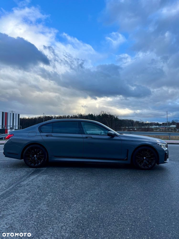 BMW Seria 7 750Li xDrive - 5