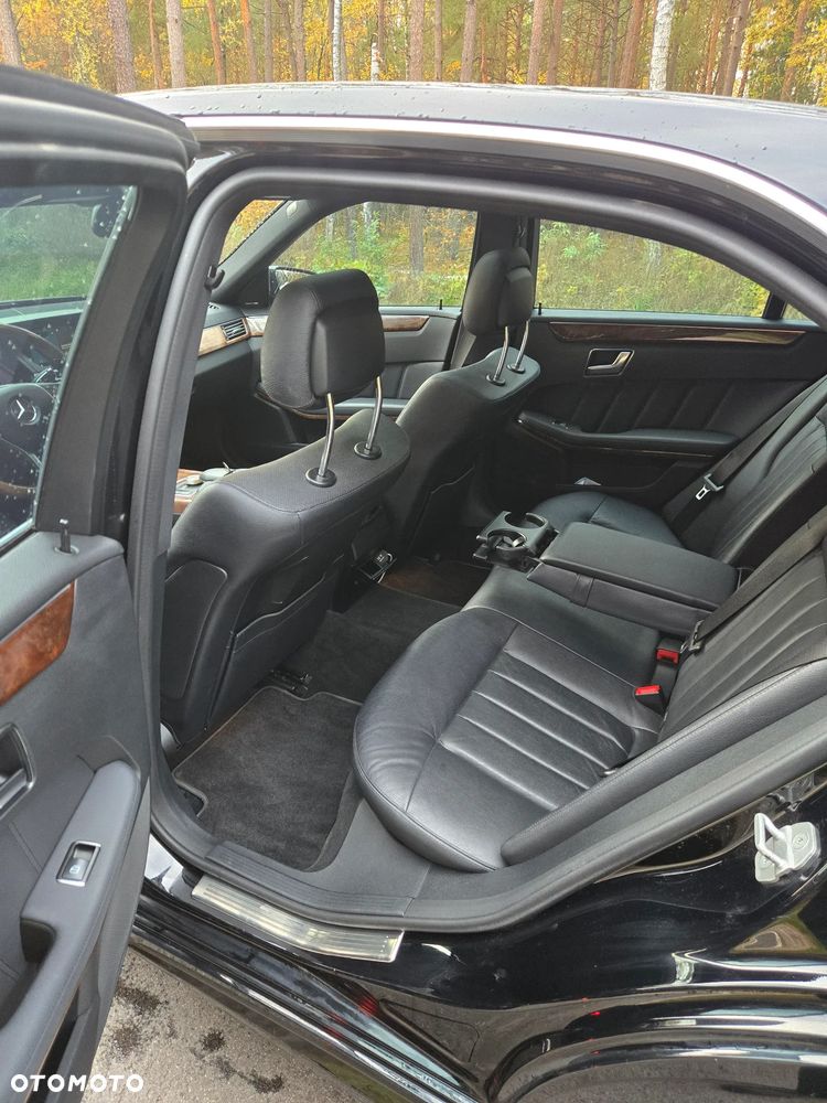 Mercedes-Benz Klasa E 500 4-Matic BlueEff Avantgarde - 7