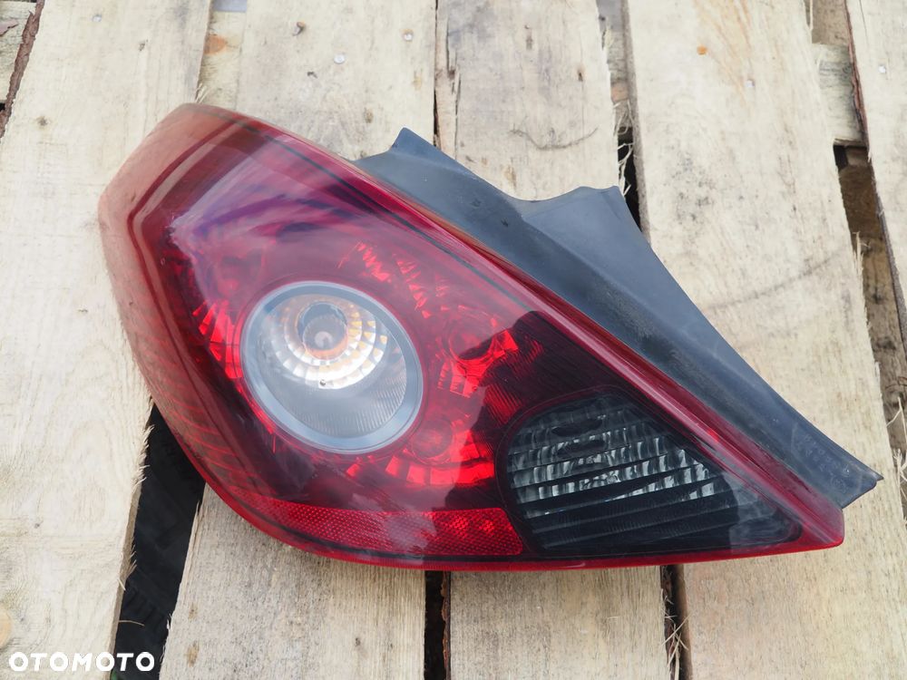 Lampa tył tylna lewa Opel Corsa D 3D 13242813 - 1