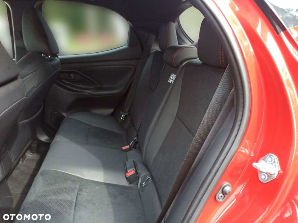 Toyota Yaris - 15