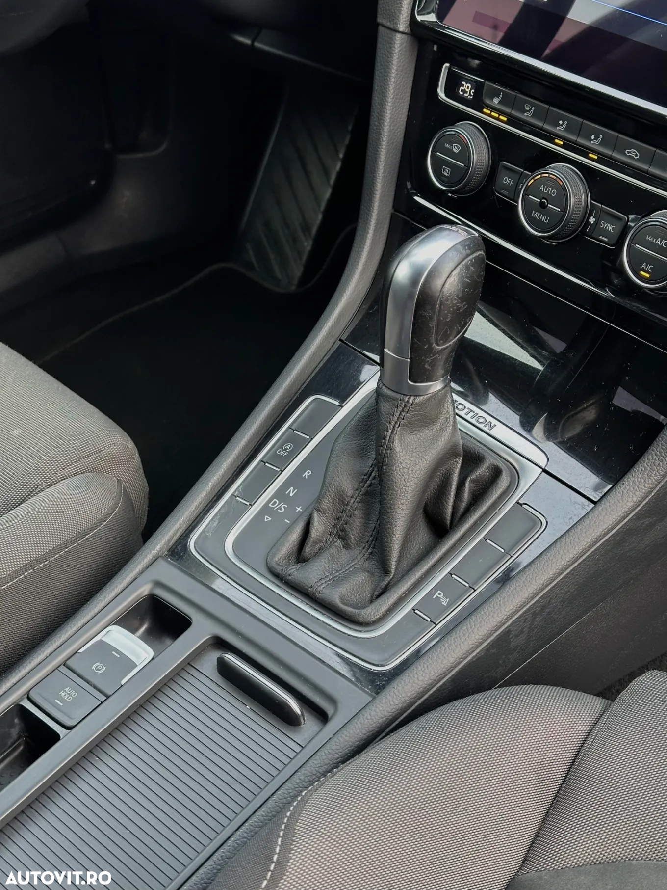 Volkswagen Golf 2.0 TDI DSG 4Motion Highline - 12
