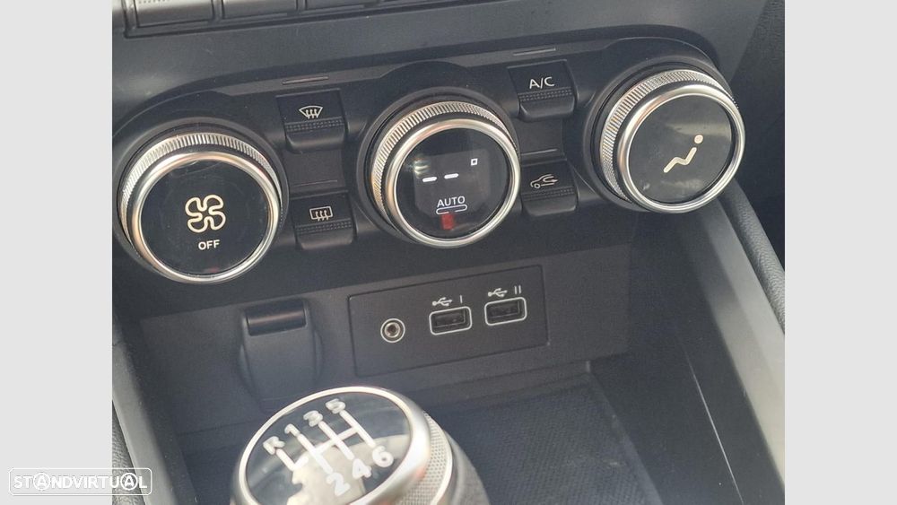 Mitsubishi Colt - 14