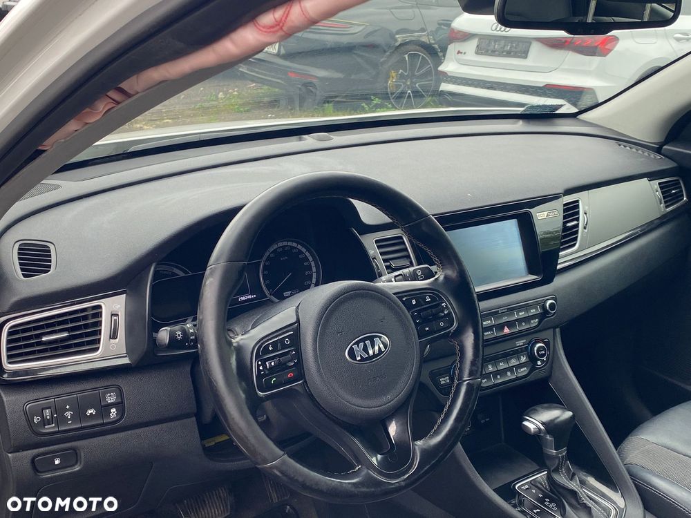 Kia Niro 1.6 GDI Hybrid L - 14
