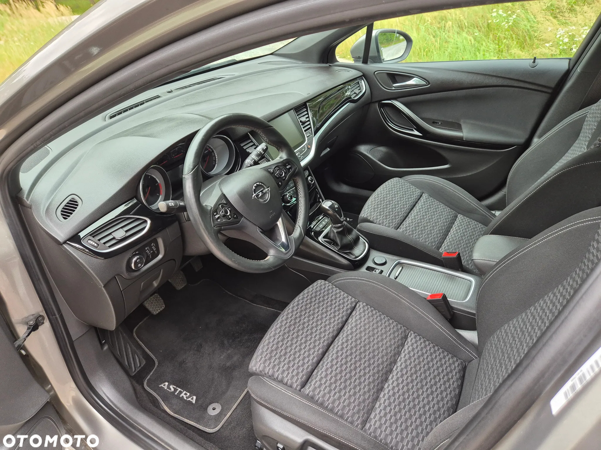 Opel Astra V 1.6 CDTI Essentia S&S - 11