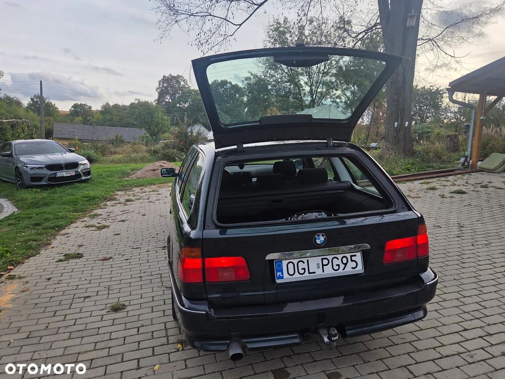 BMW Seria 5 520i - 7