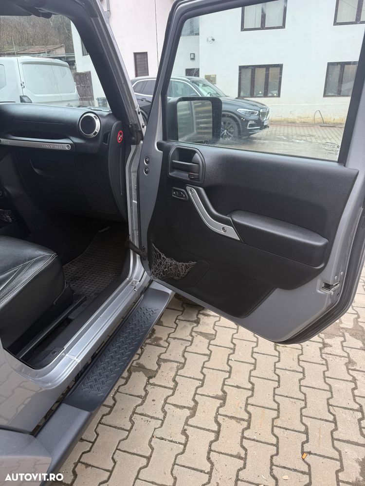 Jeep Wrangler 2.8 CRD Automatik Sahara - 9