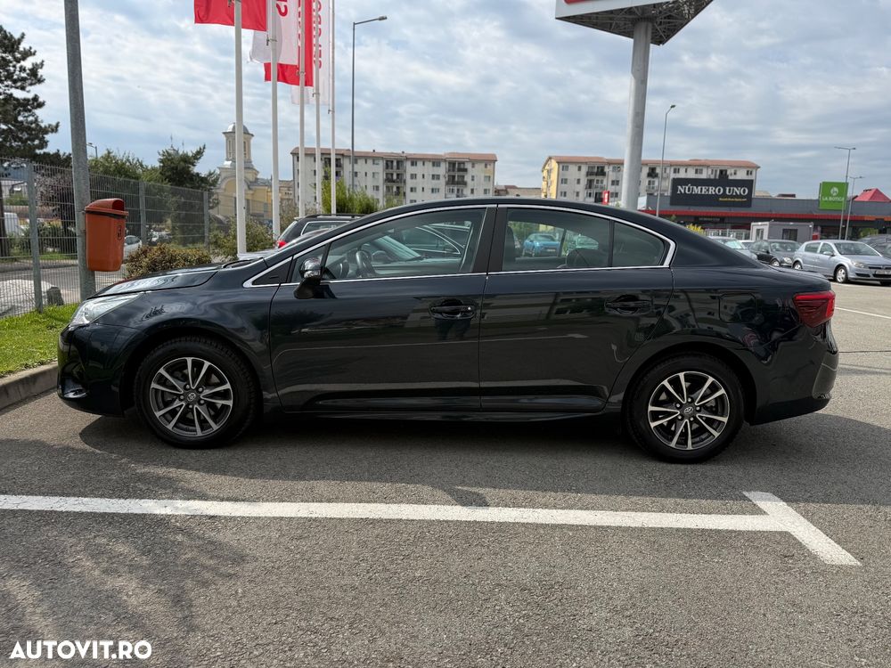 Toyota Avensis - 11