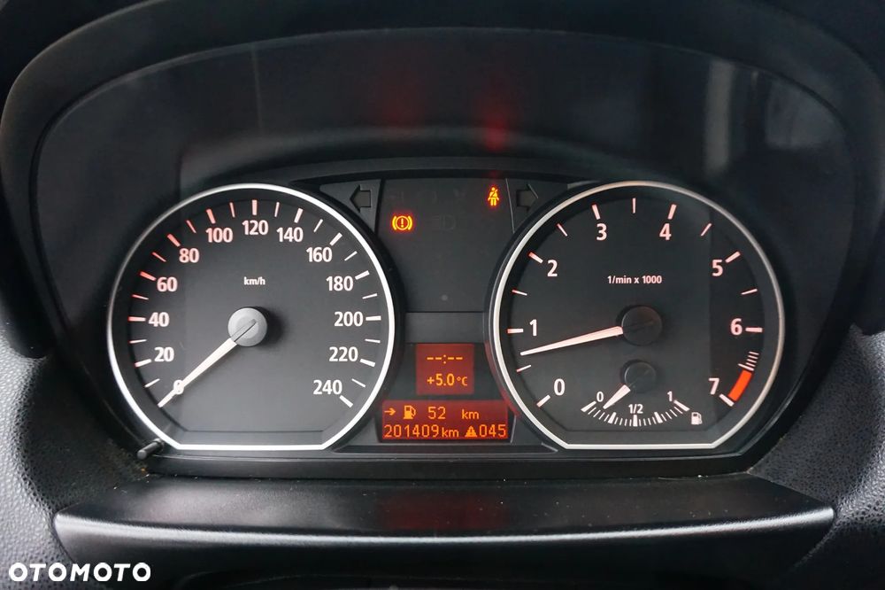 BMW Seria 1 116i - 28