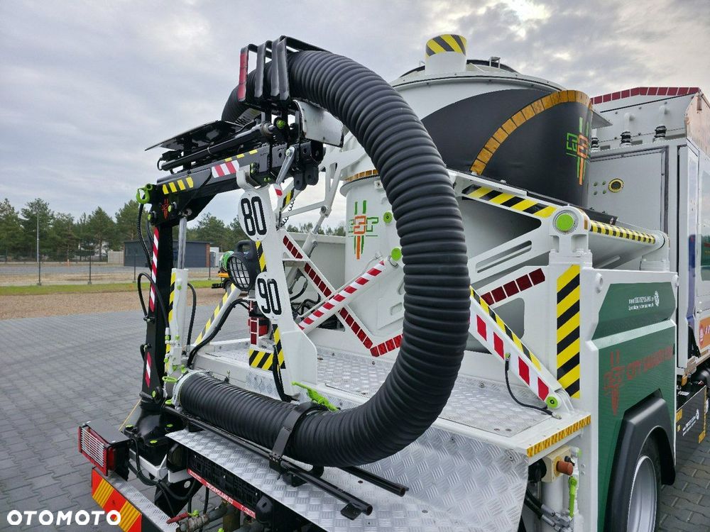 Mitsubishi CANTER odkurzacz koparka ssąca substancje sypkie CITY SAUGER - 19