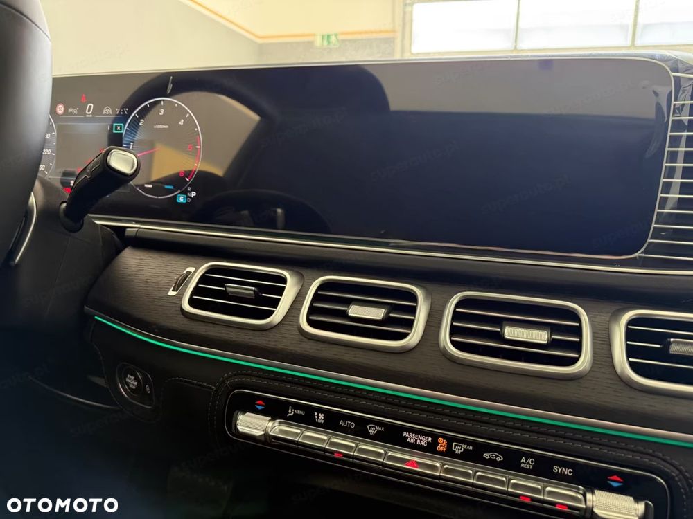 Mercedes-Benz GLE - 11