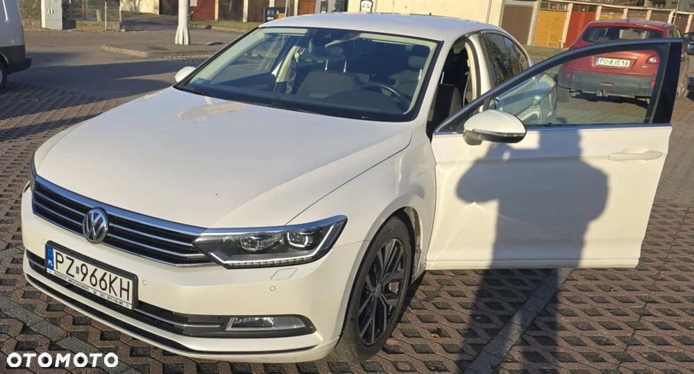 Volkswagen Passat 1.8 TSI BMT Comfortline - 1