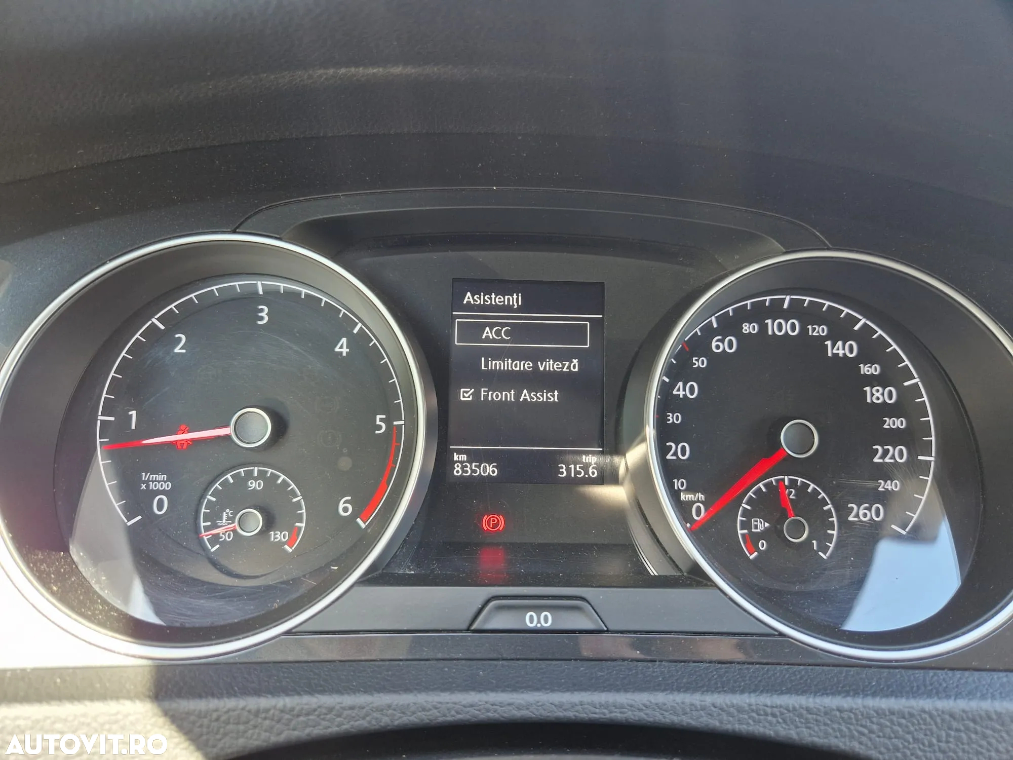 Volkswagen Golf 1.6 TDI Comfortline - 14