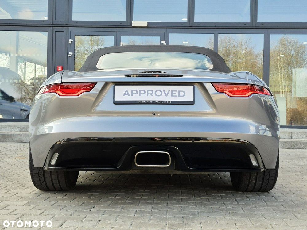 Jaguar F-Type - 13