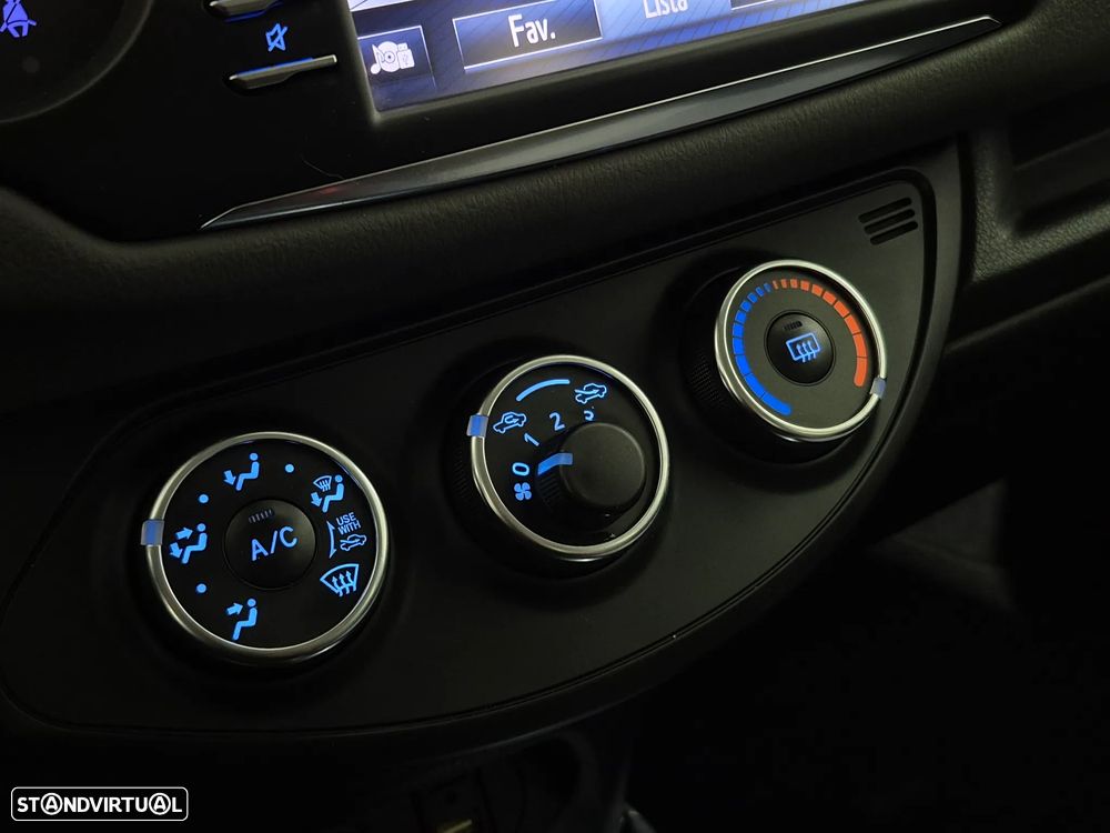 Toyota Yaris 1.0 VVT-i Comfort +PS+PT Techno - 22