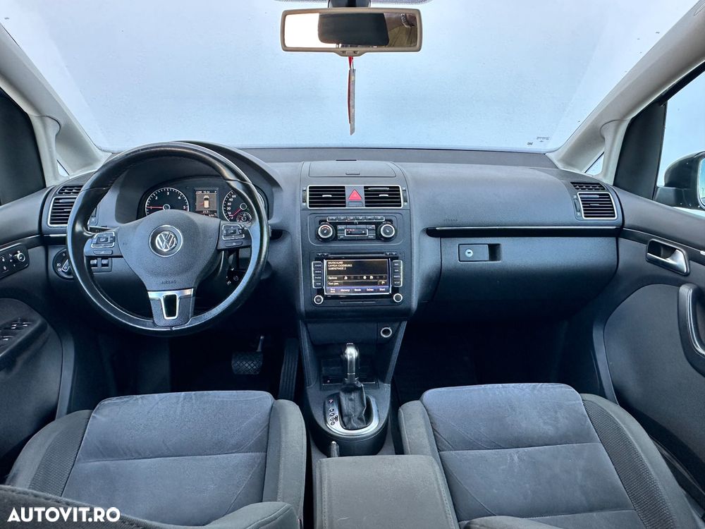 Volkswagen Touran 2.0 TDI DPF Highline DSG - 4