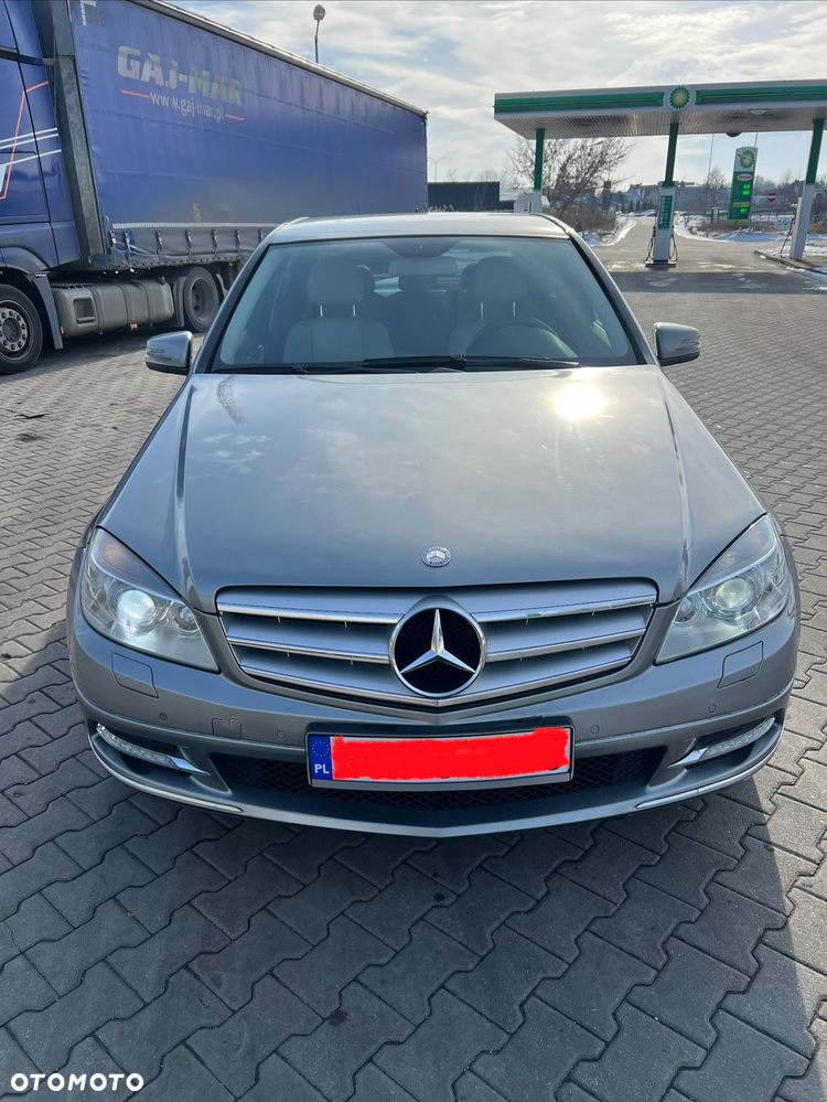 Mercedes-Benz Klasa C 180 CGI Automatik BlueEFFICIENCY Avantgarde - 1