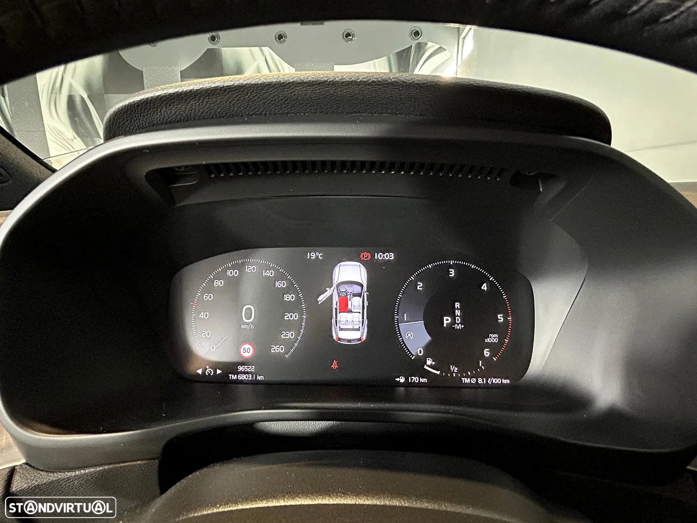 Volvo XC 40 2.0 D3 Momentum Plus Geartronic - 32