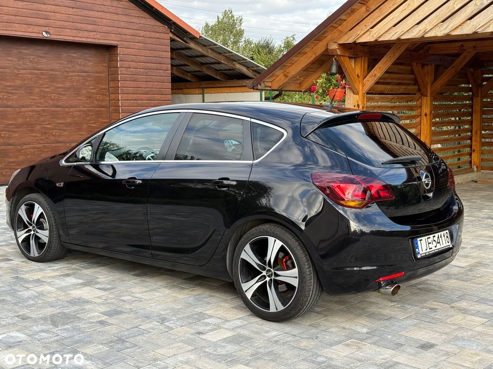 Opel Astra 1.4 T Cosmo - 3