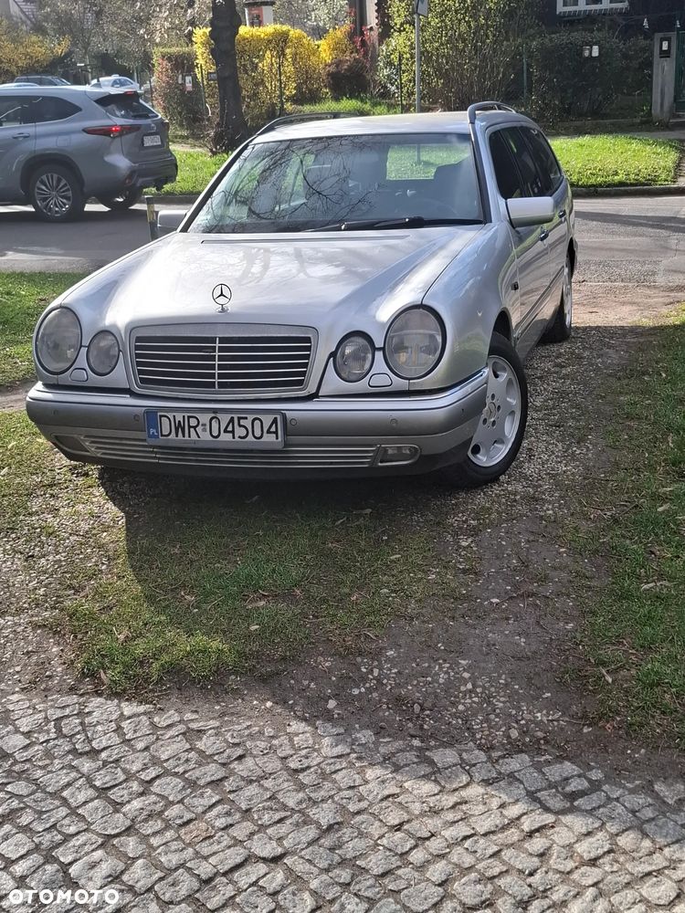 Mercedes-Benz Klasa E - 1