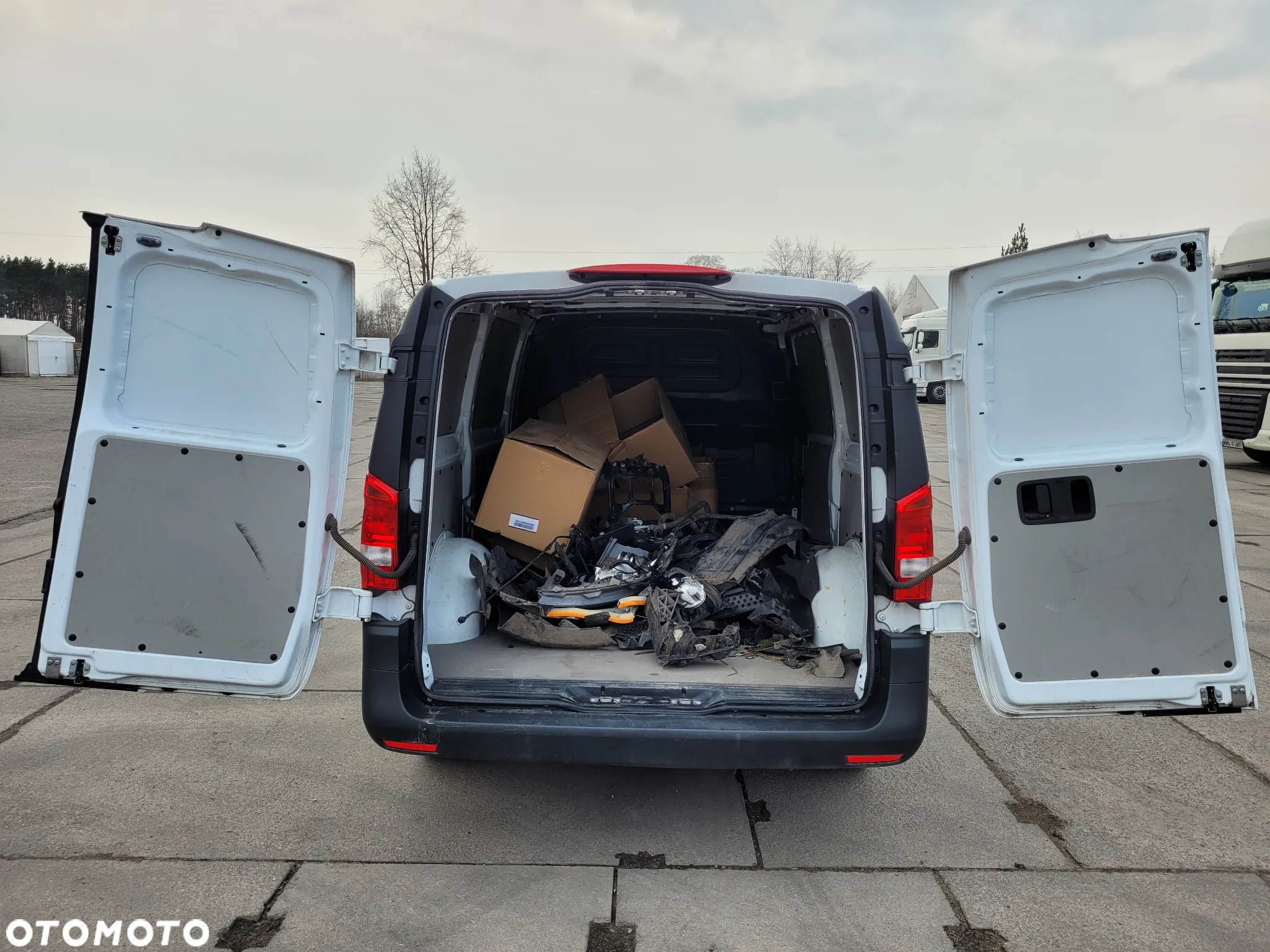 Mercedes-Benz 2021 VITO FURGON DŁUGI SALON PL - 11