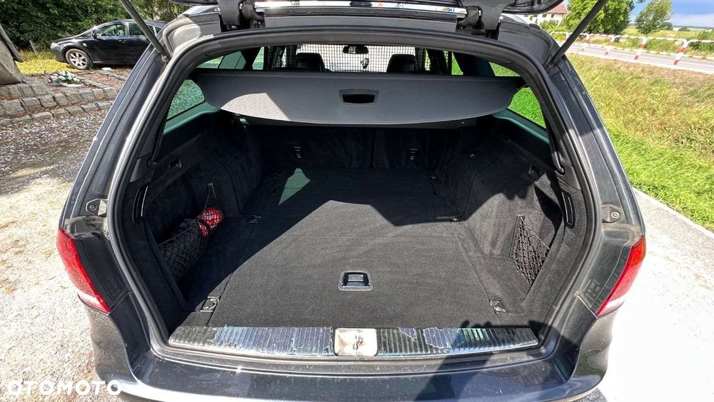 Mercedes-Benz Klasa E - 16