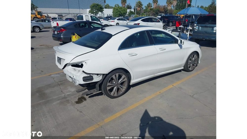 Mercedes-Benz CLA 250 7G-DCT AMG Line - 9