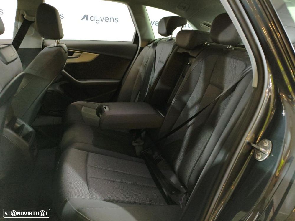 Audi A4 Avant 35 TDI S tronic - 8
