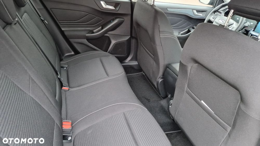 Ford Focus 1.0 EcoBoost mHEV Active X - 11