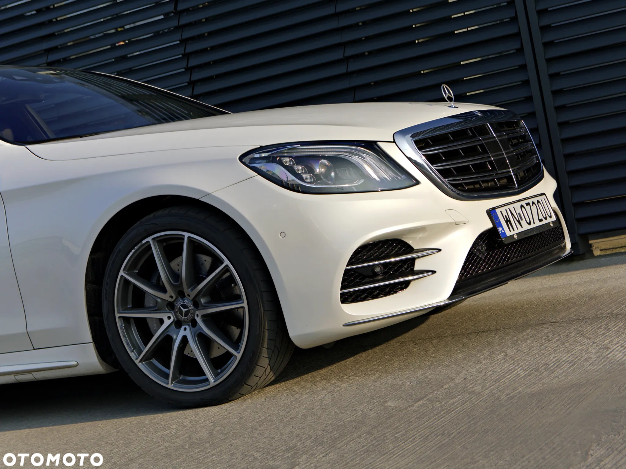 Mercedes-Benz Klasa S 560 4-Matic L 9G-TRONIC - 16