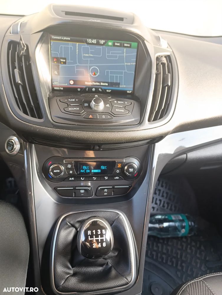 Ford Kuga 1.5 EcoBoost 2WD Trend - 4