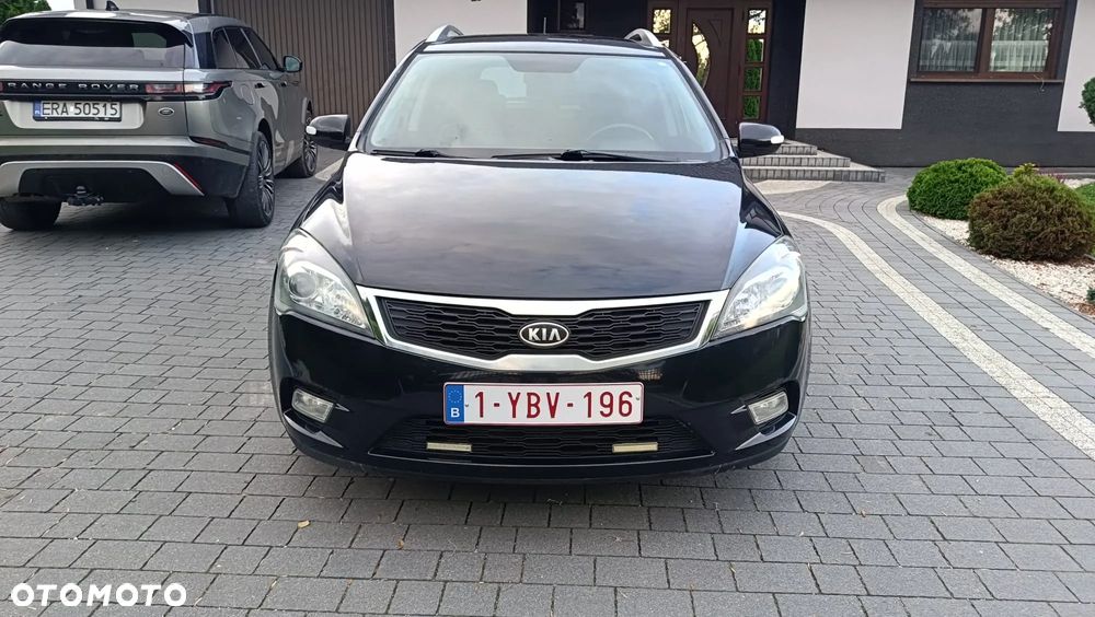 Kia Ceed - 11