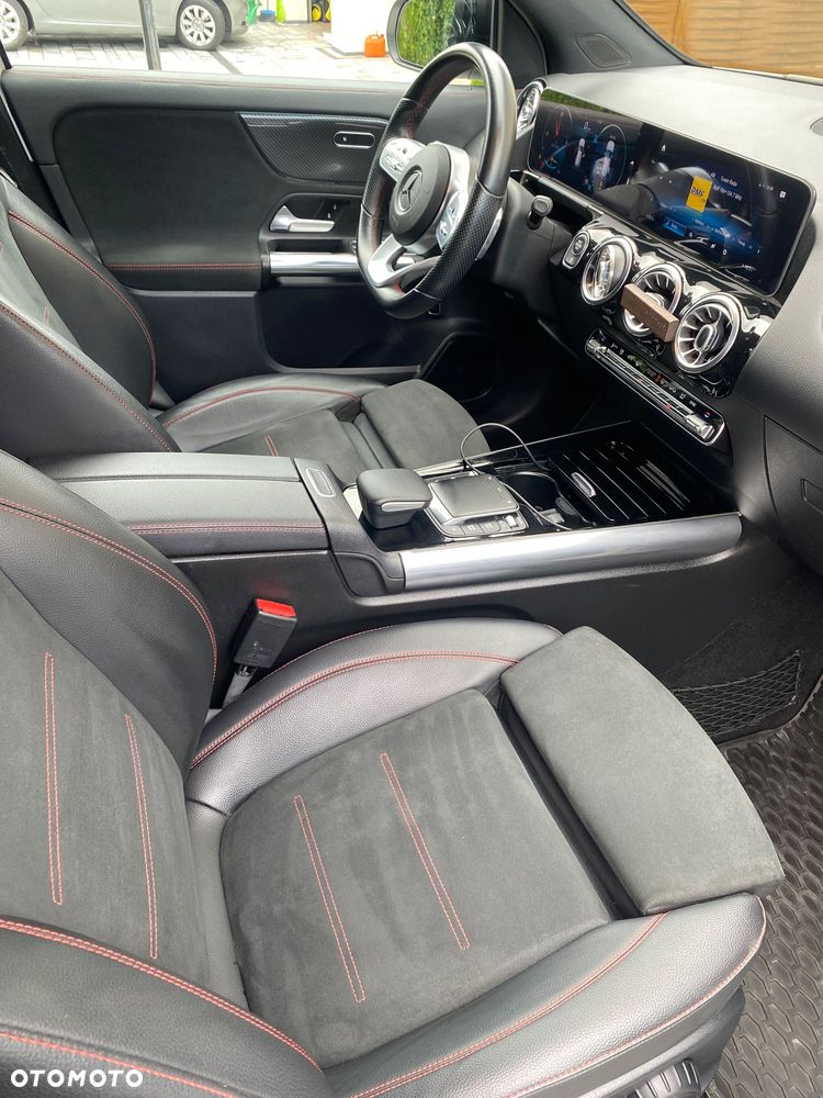 Mercedes-Benz GLA 250 4-Matic AMG Line - 14