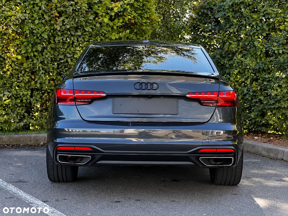 Audi A4 Limousine - 4