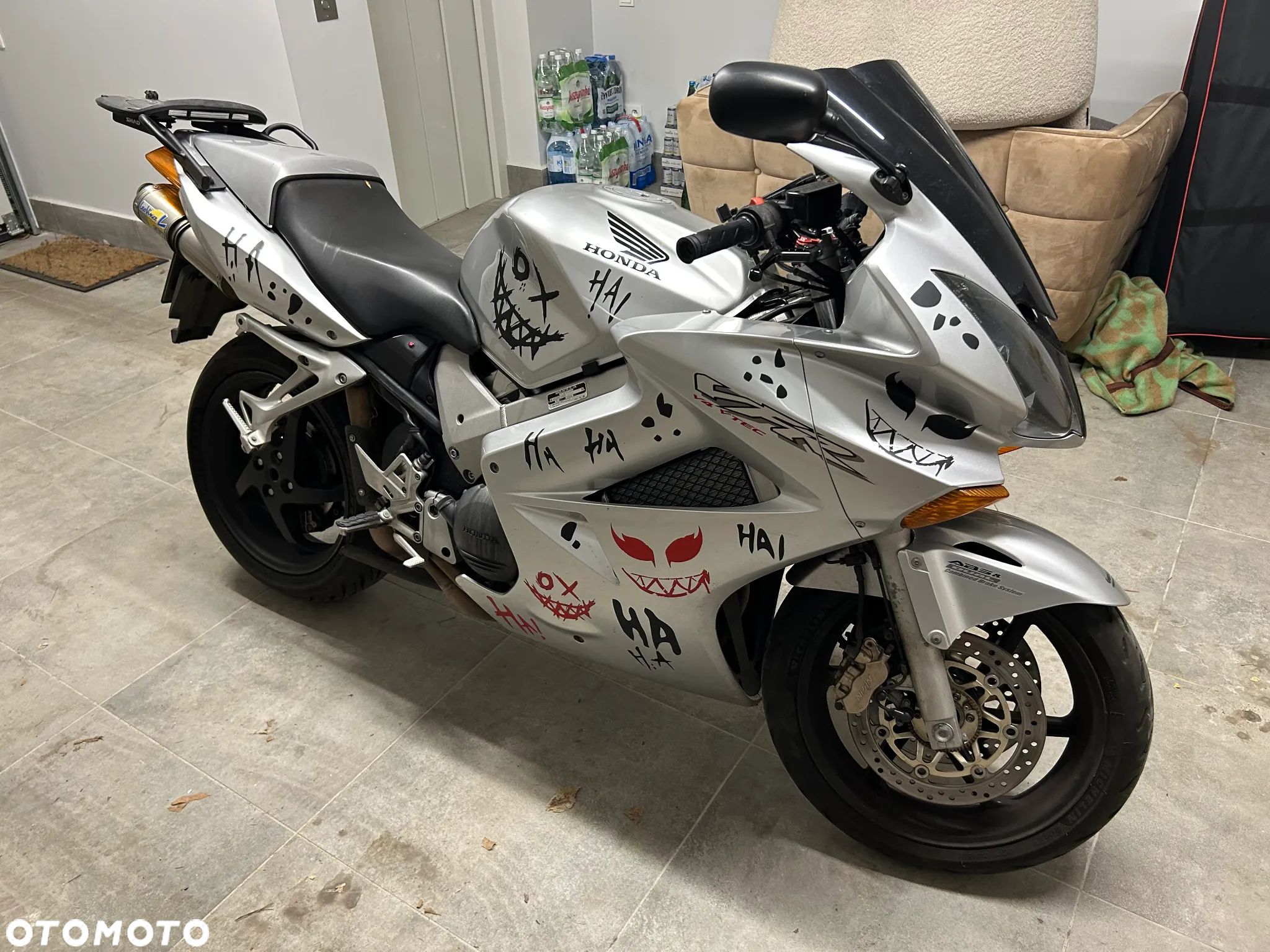 Honda VFR - 1