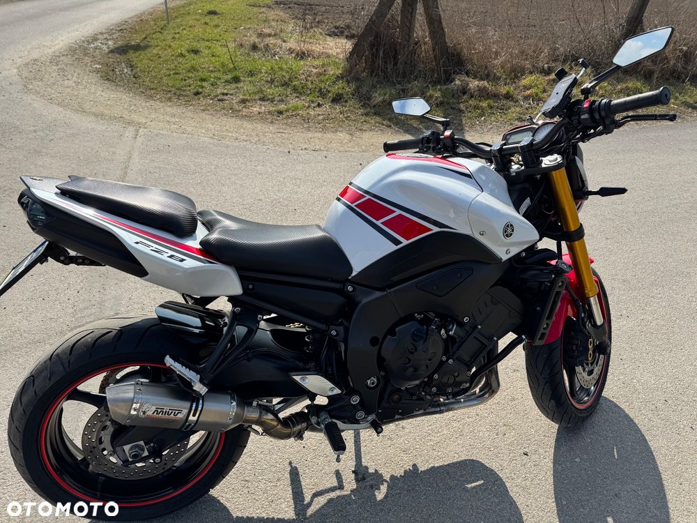 Yamaha FZ8 - 7