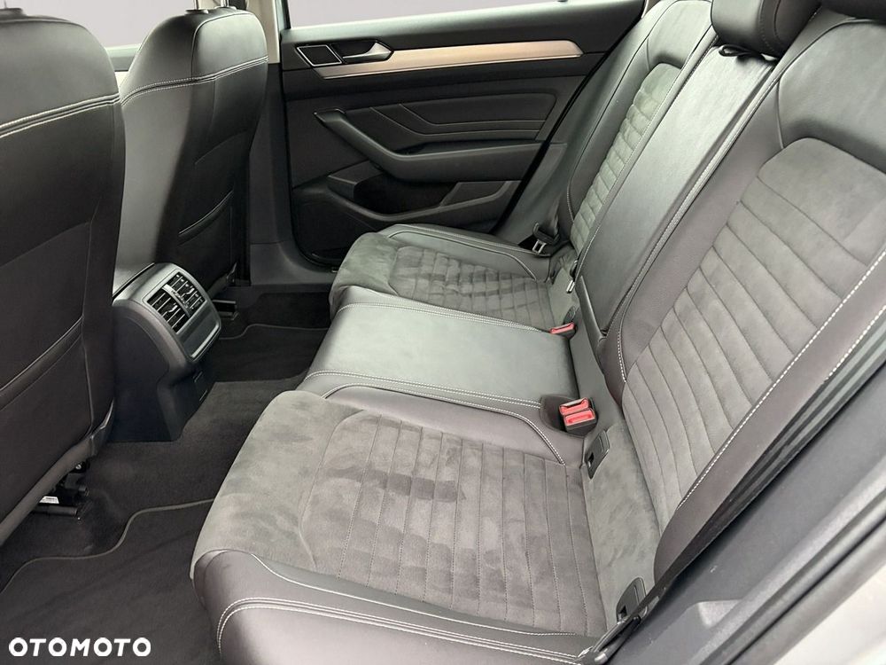 Volkswagen Passat - 26