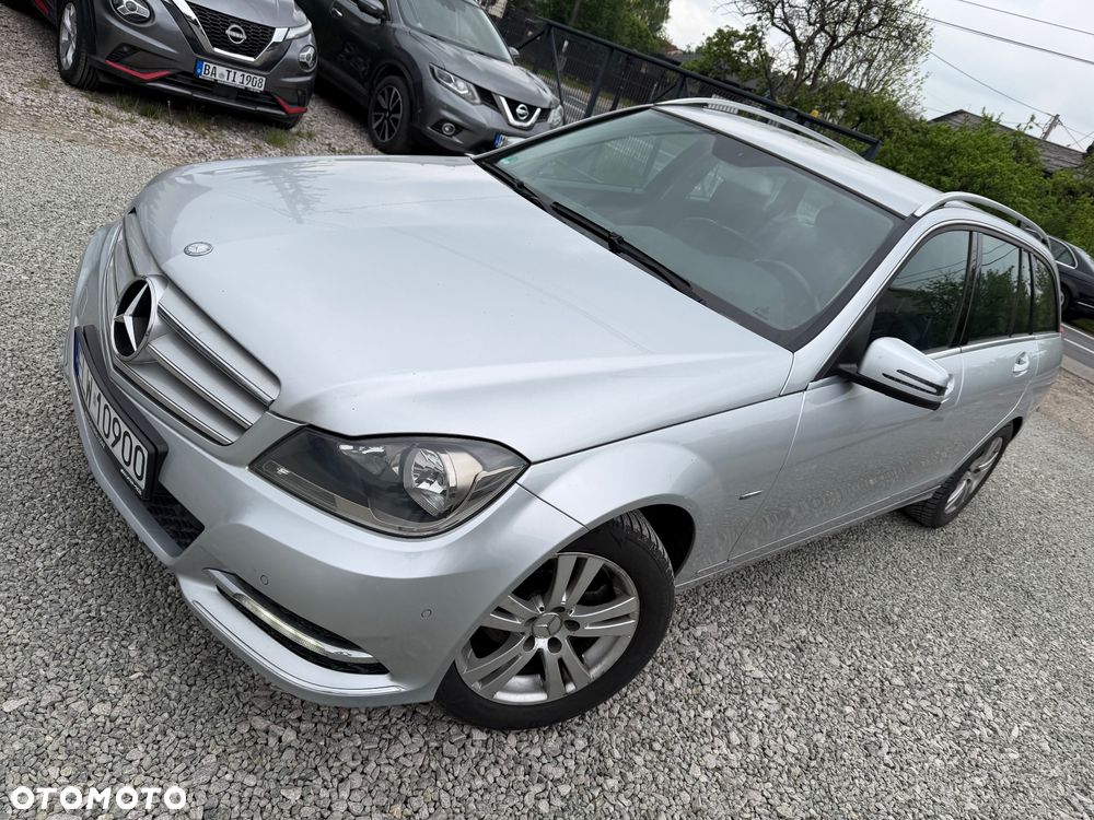 Mercedes-Benz Klasa C 180 BlueEFFICIENCY 7G-TRONIC Avantgarde - 21