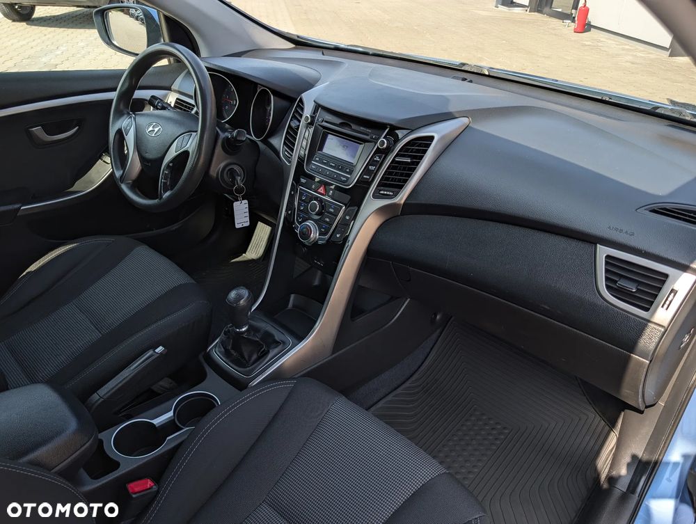 Hyundai i30 1.6 CRDi Comfort - 33