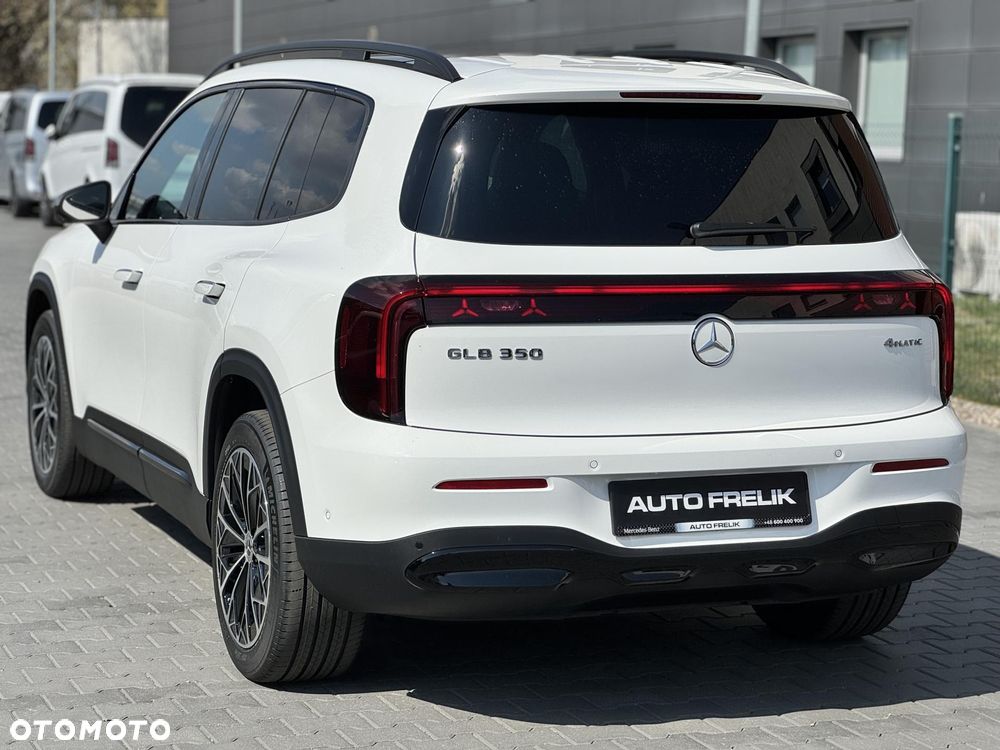 Mercedes-Benz GLB - 8