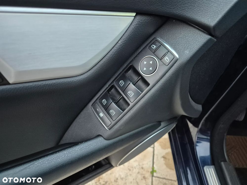 Mercedes-Benz Klasa C 200 T CGI Automatik BlueEFFICIENCY Avantgarde - 18