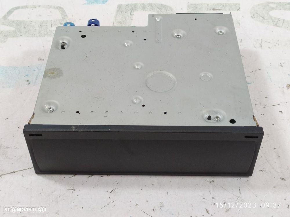 SISTEMA DE ÁUDIO RÁDIO CD AUDI Q3 F3B - 1