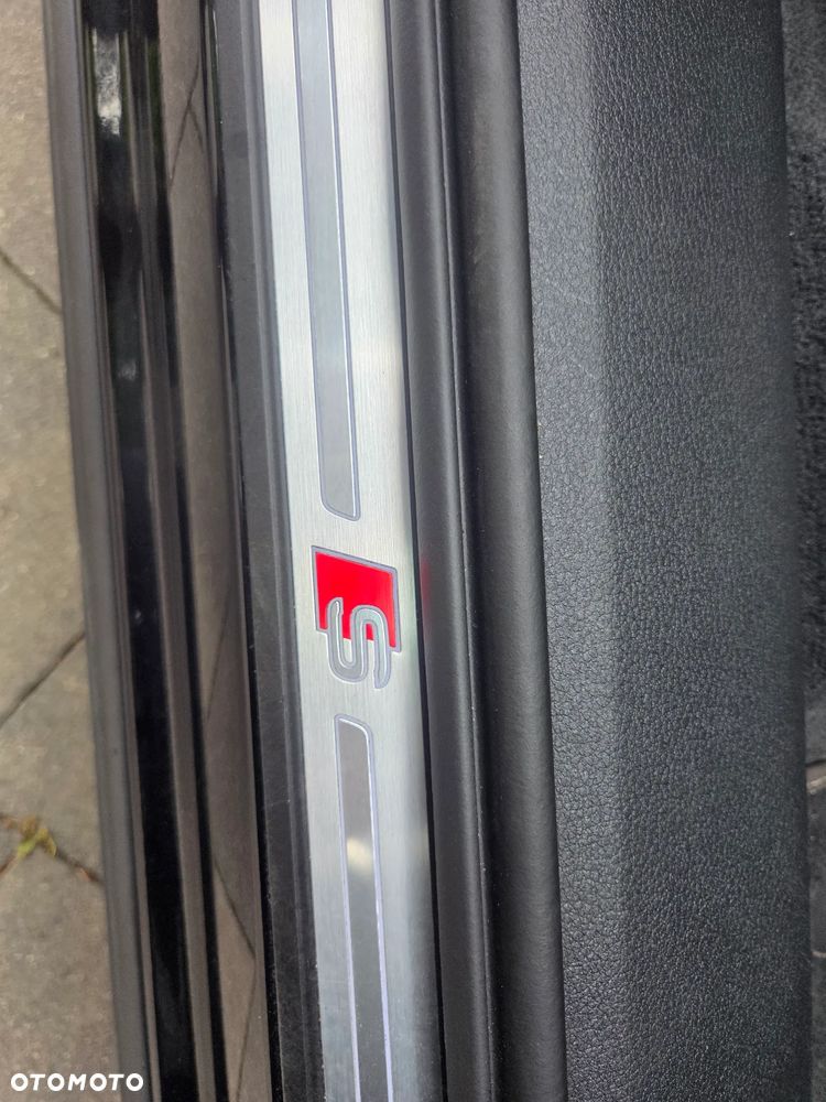 Audi e-tron 55 Quattro S Line - 21