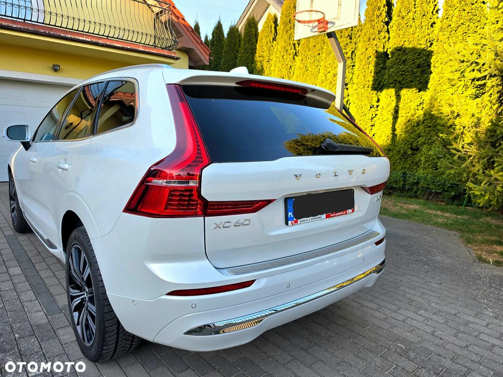 Volvo XC 60 B5 B AWD Plus Bright - 4