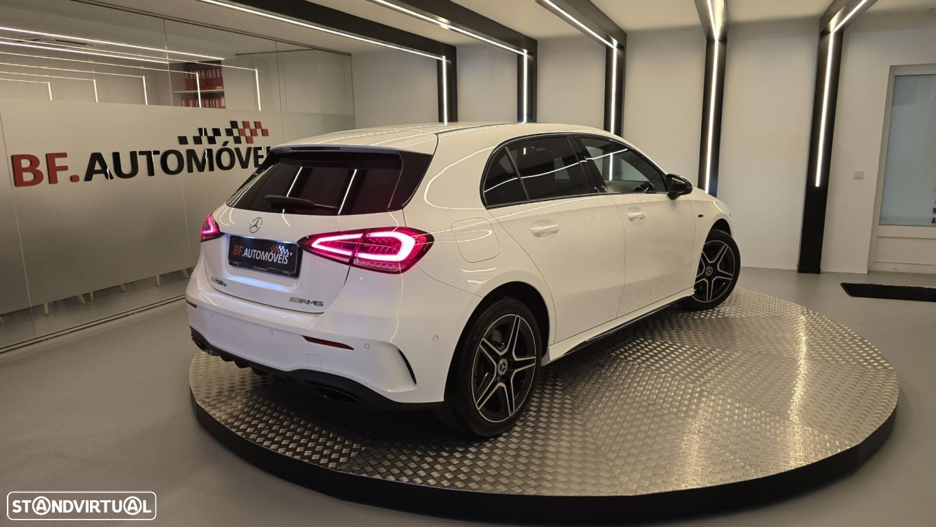Mercedes-Benz A 250 e AMG Line - 4