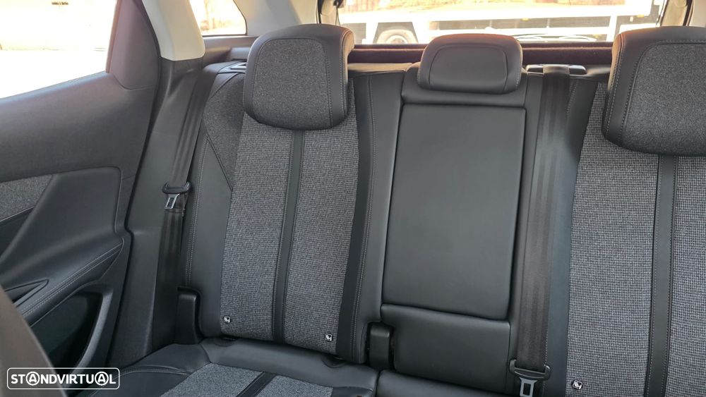 Peugeot 3008 1.5 BlueHDi Allure - 8